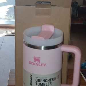 Stanley Light Pink Insulated 40oz Tumbler Lid